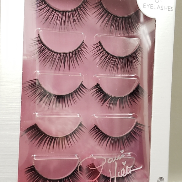 NIB Paris Hilton 5 Pc False EyeLashes - Picture 2 of 9